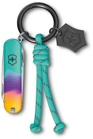 Нож-брелок Victorinox Classic SD Paris Style, 58 мм, 7 функций, бирюзовый (подар.коробка) 0.6223.E222 от прозводителя Victorinox