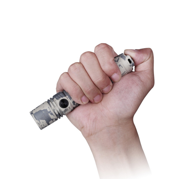 Фонарь Fenix PD35 V2.0 Camo Edition Cree XP-L HI LED, PD35V20CE PD35V20CE от прозводителя Fenix